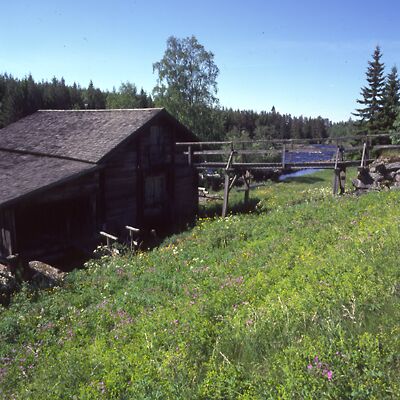 Kamera: D:\Daten\Bilder\Roh-Scan\Schweden\Web\AmFluss06.jpg<br>
400 x 400 - 43,4 KB