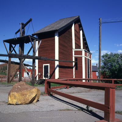 Kamera: D:\Daten\Bilder\Roh-Scan\Schweden\Web\Falun02.jpg<br>
400 x 400 - 33,6 KB