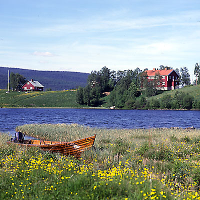 Camera: D:\Daten\Bilder\Roh-Scan\Schweden\Web\Dorf01.jpg<br>
400 x 400 - 76,6 KB