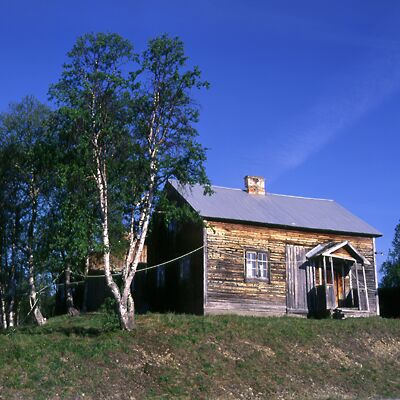 Camera: D:\Daten\Bilder\Roh-Scan\Schweden\Web\Fj&auml;llhaus.jpg<br>
400 x 400 - 38,2 KB