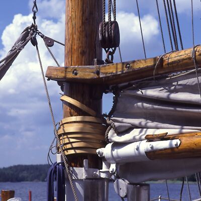 Camera: D:\Daten\Bilder\Roh-Scan\Schweden\Web\Schiff07.jpg<br>
400 x 400 - 33,5 KB